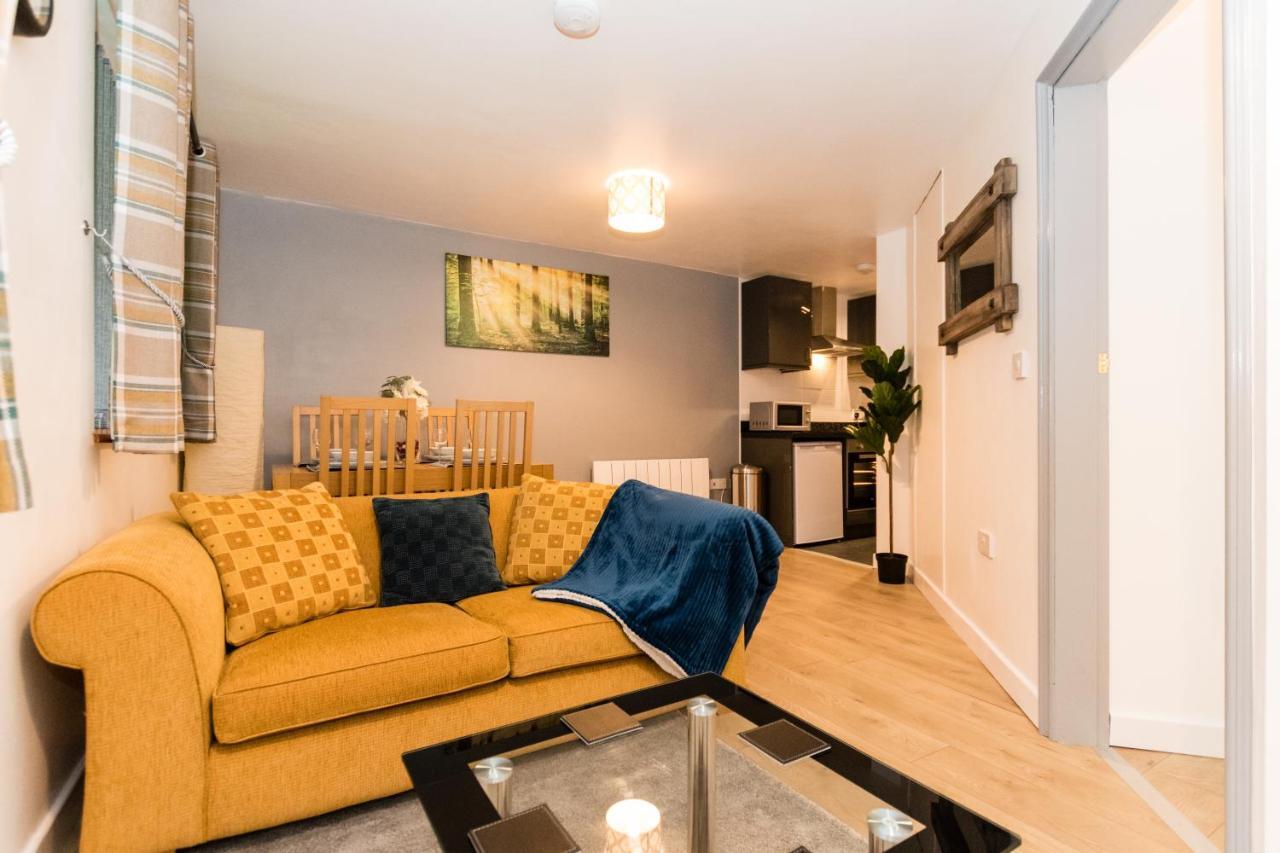 1 Bedroom Newton Apartment L Free Parking L Wigan Royal Infirmary L Haigh Hall L Central Location Εξωτερικό φωτογραφία