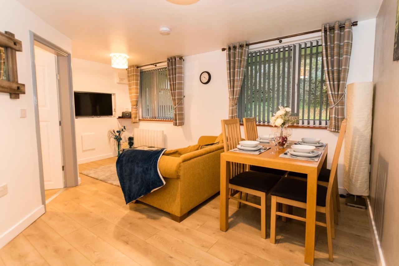 1 Bedroom Newton Apartment L Free Parking L Wigan Royal Infirmary L Haigh Hall L Central Location Εξωτερικό φωτογραφία