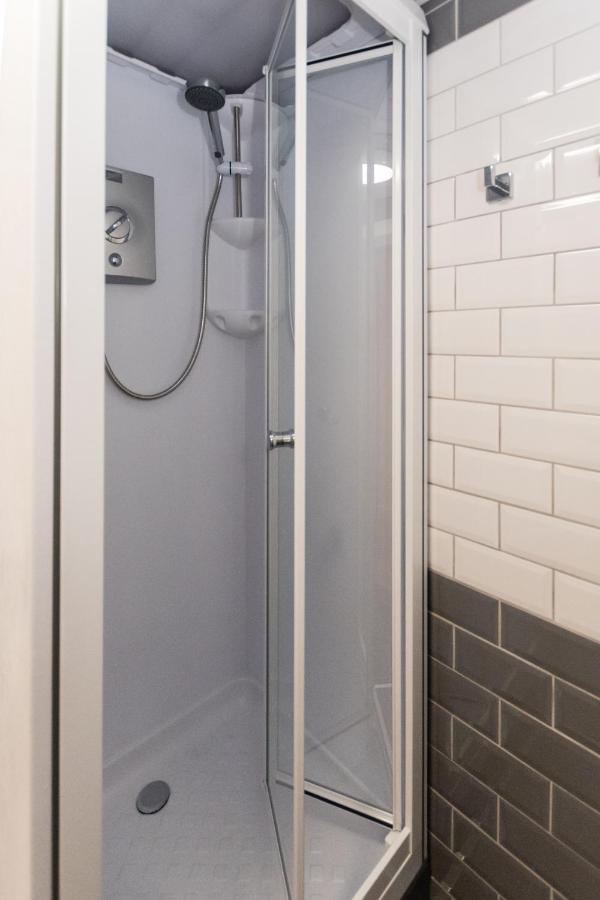 1 Bedroom Newton Apartment L Free Parking L Wigan Royal Infirmary L Haigh Hall L Central Location Εξωτερικό φωτογραφία