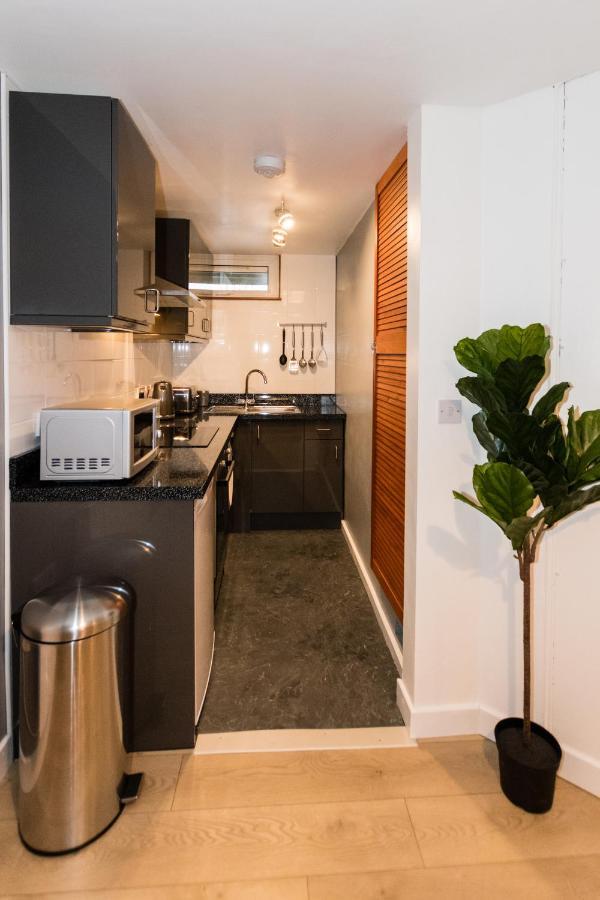 1 Bedroom Newton Apartment L Free Parking L Wigan Royal Infirmary L Haigh Hall L Central Location Εξωτερικό φωτογραφία